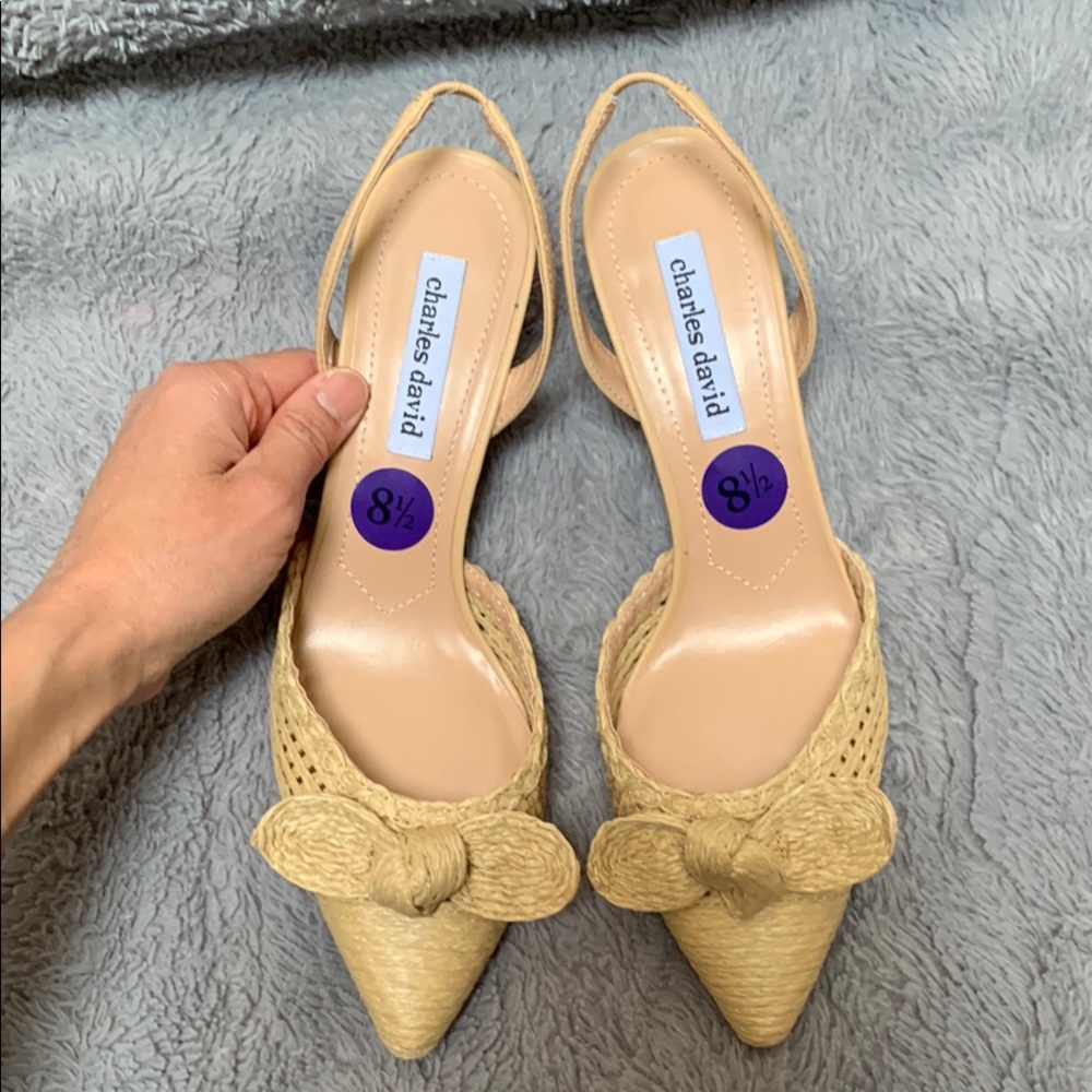 Charles David Beige Straw Slingback Heels with Bow